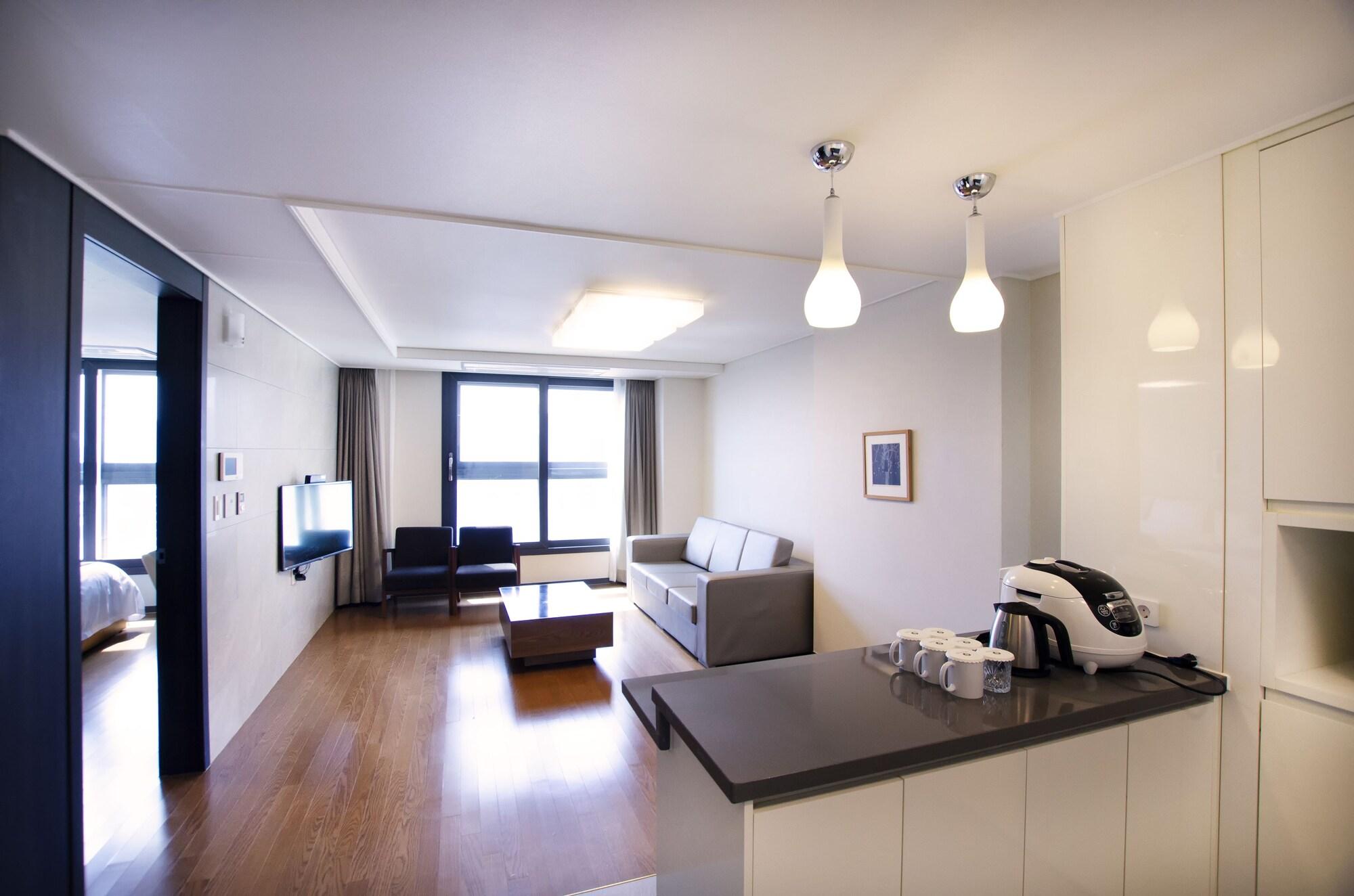 Plea De Blanc Hotel & Residence Busan Exteriör bild