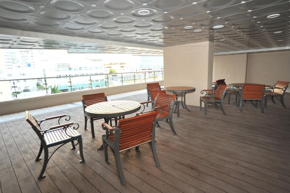 Plea De Blanc Hotel & Residence Busan Exteriör bild